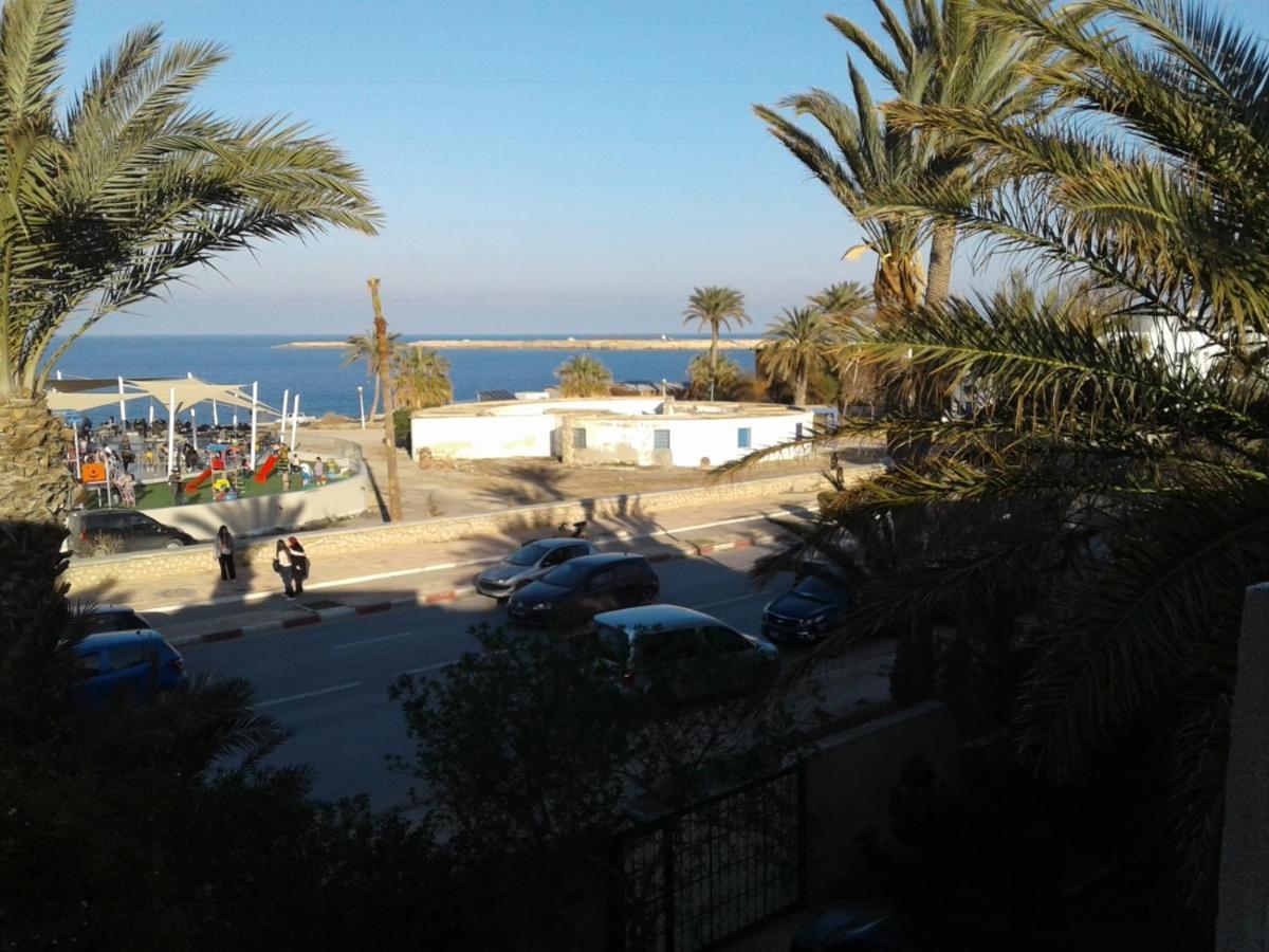 Duplex Pied Dans L'Eau Avec Magnifique Vue Sur Mer Monastir Exteriör bild
