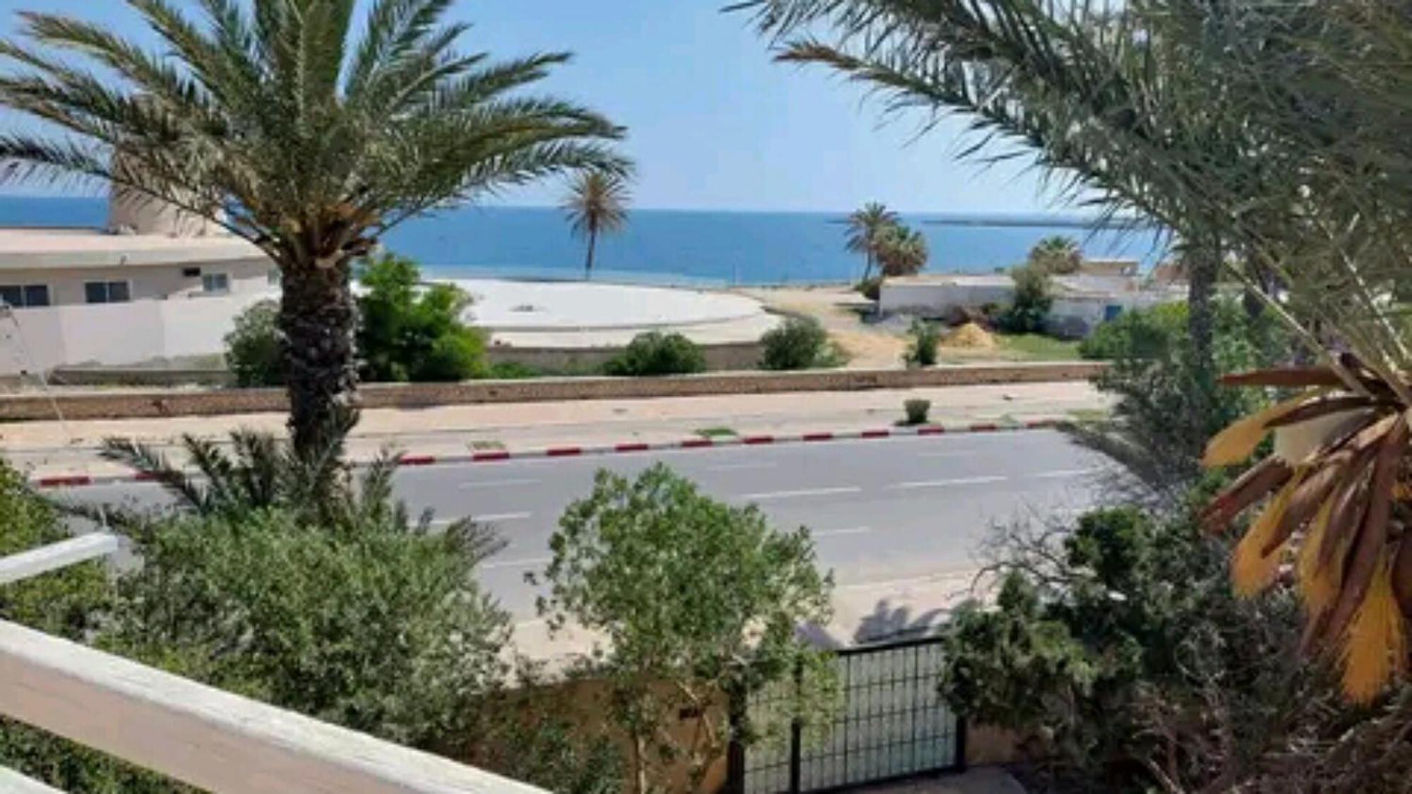 Duplex Pied Dans L'Eau Avec Magnifique Vue Sur Mer Monastir Exteriör bild